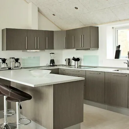 16 Person Holiday In R M بيت للعطل